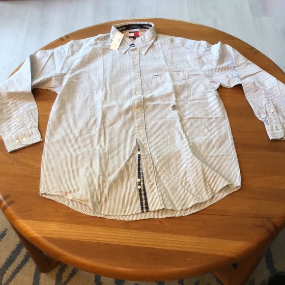 Tommy button down - Picture 3 of 8